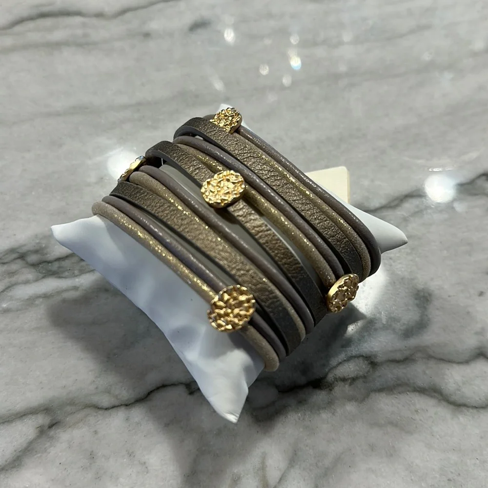 Saachi taupe and gold bracelet - Picture 1 of 3